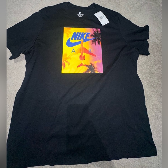 Nike Air with an Aircraft - Picture 2 of 6